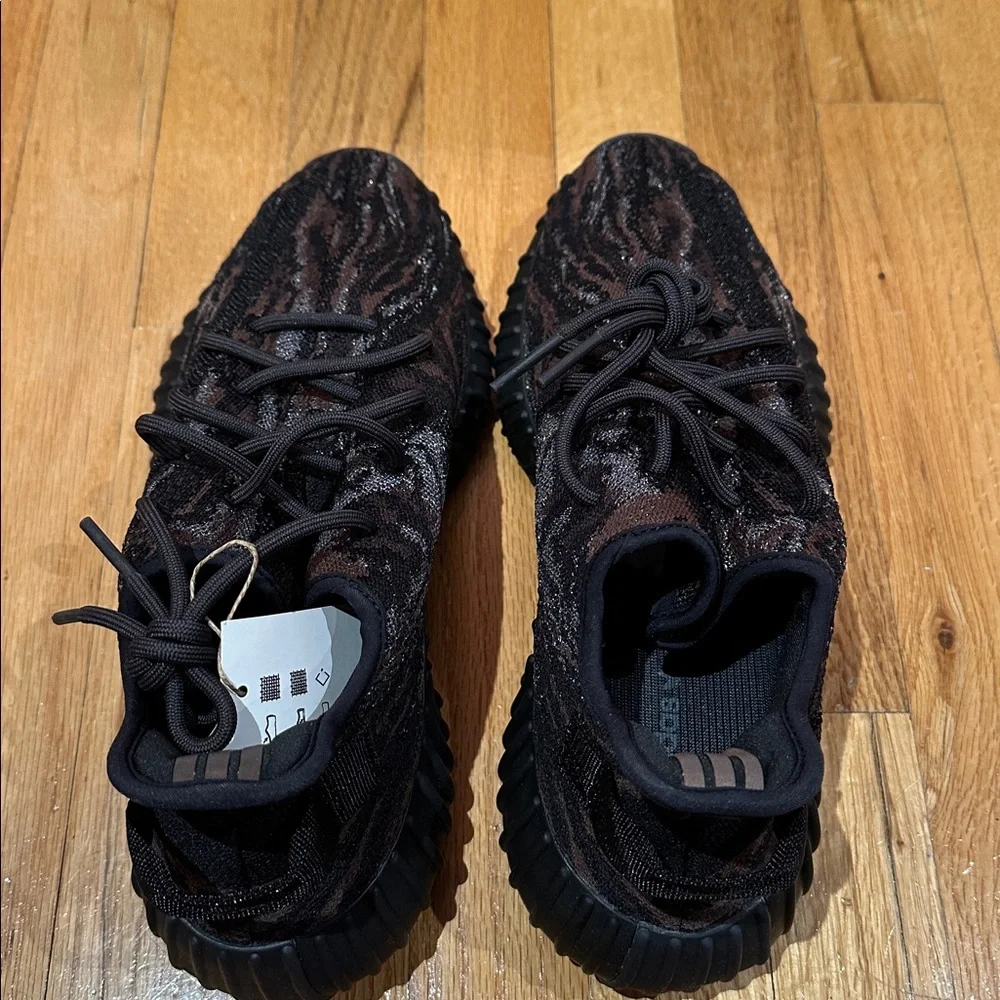 Adidas Yeezy Boost 350 V2 Brown and Black MX Rock NWT sz 10.5 - Picture 3 of 8